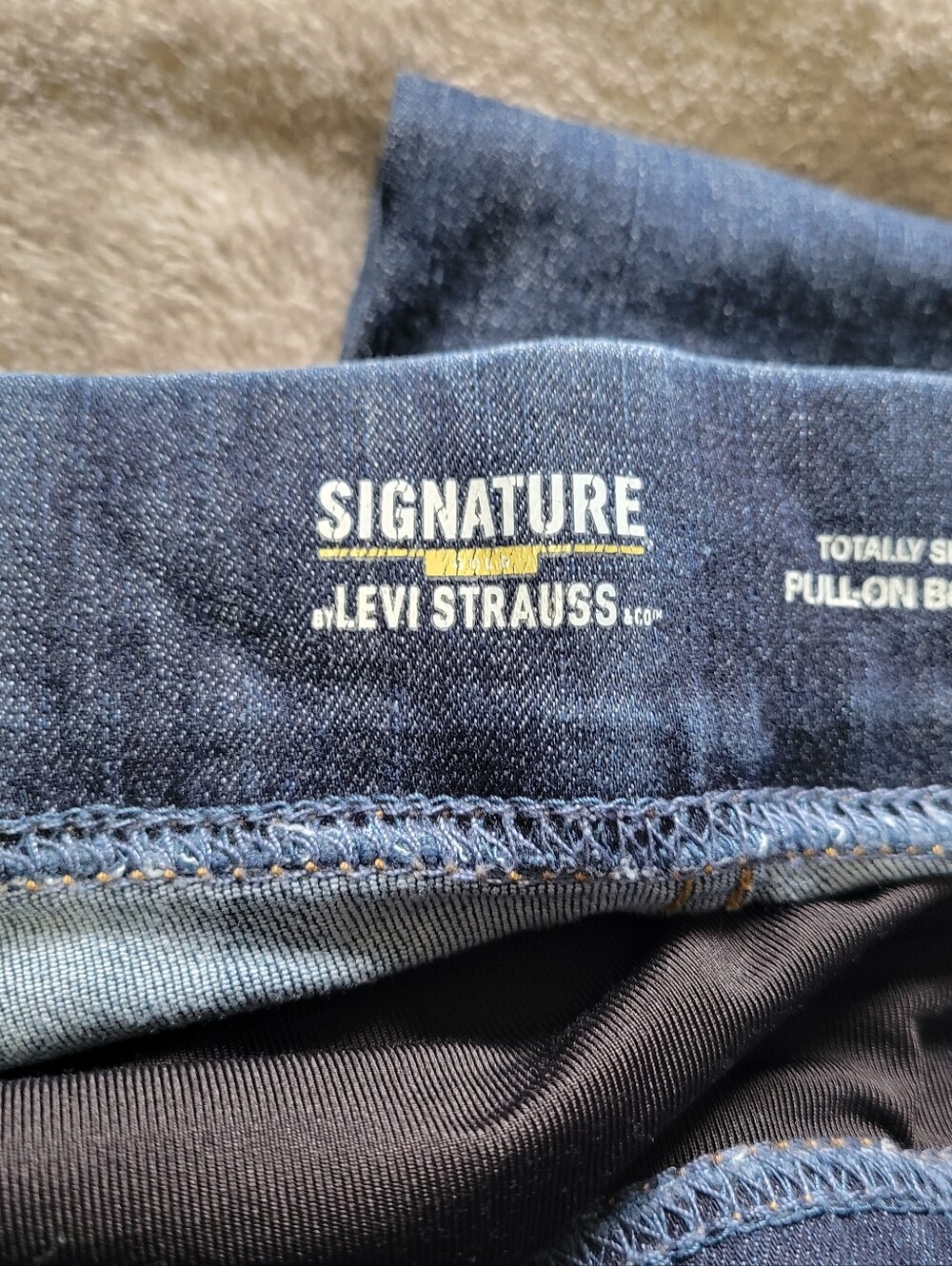 Set Of 2 Signature by Levi Strauss Pull-on Women's Blue Bootcut Jeans - Picture 11 of 11